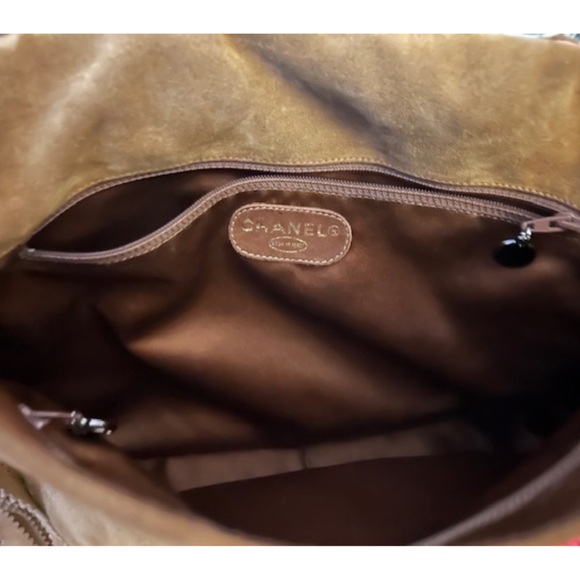 Chanel suede crossbody messenger bag with tassel. Preloved good condition. - Picture 6 of 7